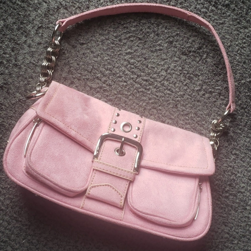 💣$4 WITH BUNDLE💣👛CUTE PINK PURSE FOR SALE👛